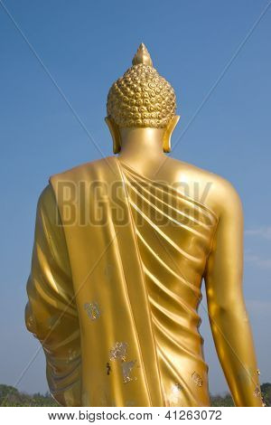 Buda dourada na parte de trás