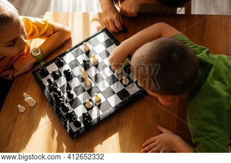 Intelectual Games To Develop Children Thinking Skills