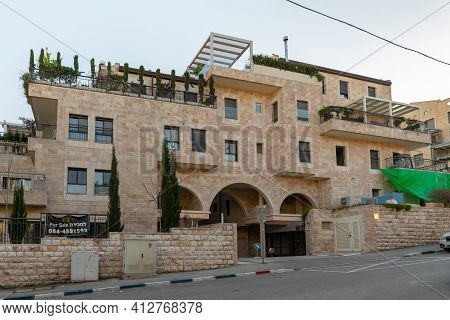 Jerusalem, Israel, February 27, 2021 : Evening View Of A Quiet Residential Benjamin Disraeli Street 
