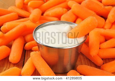 Baby gulerødder og Ranch Dip