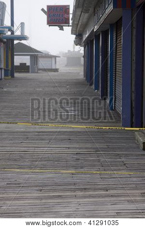 SEASIDE HEIGHTS, NJ - JAN 13:Stands sur la jetée de Casino reste fermé au public le 13 janvier, 2