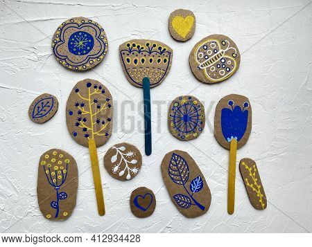 Painted Flowers And Trees, Kids Craft On Kraton Recycling, Children's Creative, Master Class
