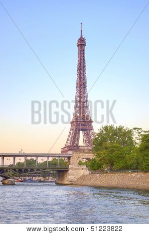 Eiffel Tower. Hdr