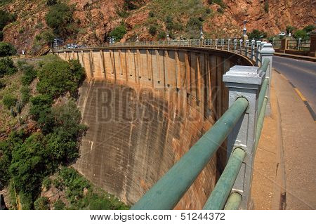 The arcwall of Hartbeespoortdam