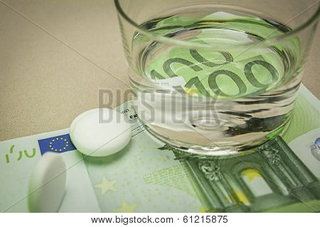 Effervescent Tablets And Glass With Water