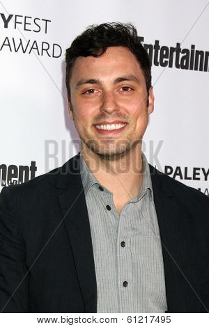 LOS ANGELES - MAR 10:  John Francis Daley at the PALEYFEST Icon Award IHO Judd Apatow at Paley Center For Media on March 10, 2014 in Beverly Hills, CA