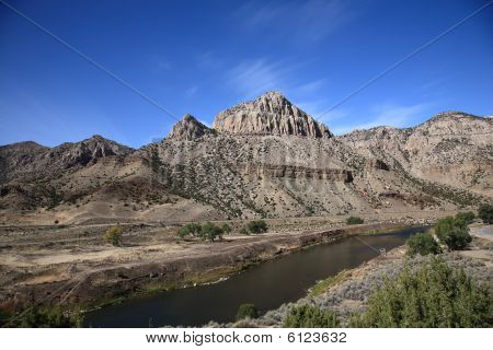 Gama de la montaña y río - Wyoming