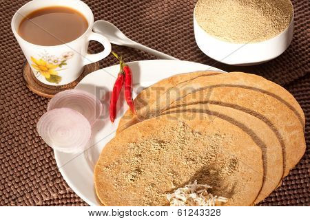 Khakra with tea - a gujarati snack from India