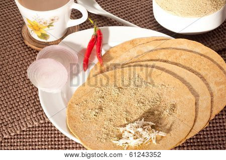 Khakra with tea - a gujarati snack from India