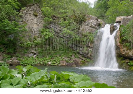 Cascata e mulino vecchio