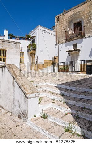 Alleyway. Laterza. Puglia. Italy.