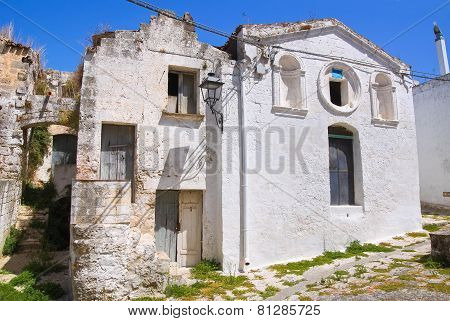 Alleyway. Laterza. Puglia. Italy.