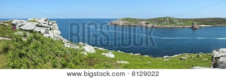 Панорамный вид Tresco от Брайер, острова Силли, Корнуолл Великобритании.