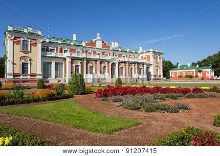 Kadriorg Palace