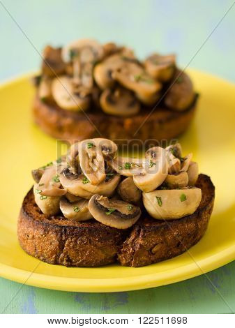 close up of english pub grub mushroom toast