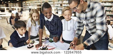 Electronic Experiment Observation Physics Study Concept