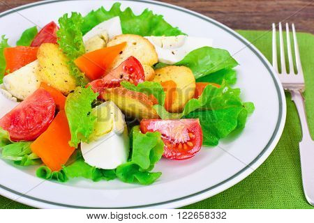 Tomato, Sweet Pepper with Egg and Bruschetta Studio Phoro