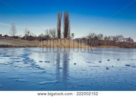 Winter Dusk Paysage Landscape Of Sunset Iced Frozen River Beach