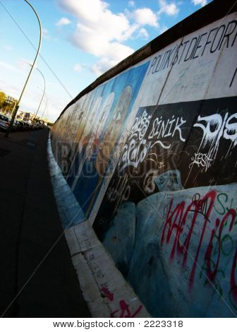 กำแพงเบอร์ลิน