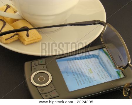 Moderne Kaffeepause: Palm Vs. Papier