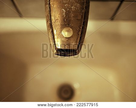 Vintage Dark Bronze Bath Tub Faucet and Drain