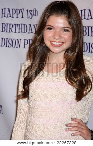 LOS ANGELES - JUL-31: Jadin Gould Erreichung the13th Birthday Party für Madison Pettis bei Eden auf 