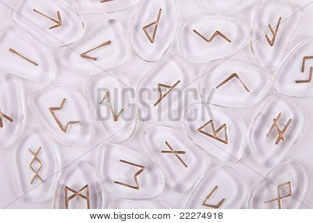 Pietre runiche di vetro