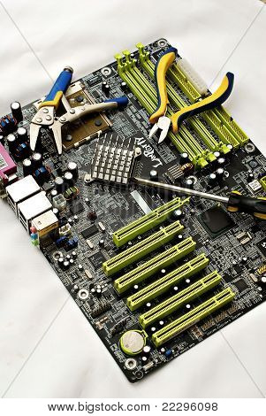 Festsetzung eines Motherboards