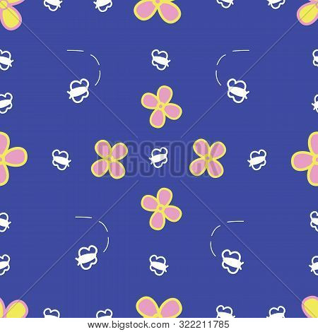 Cute Buzzing Bees And Daisy Vector Seamless Pattern
