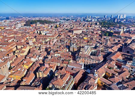 Bologna şehir Asinelli kuleden görünüm