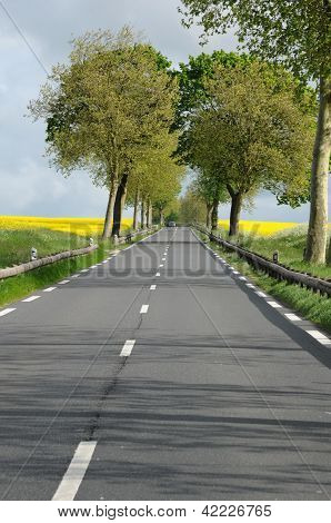 Ile De France, Maudetour, venkovské silnici v Val D Oise