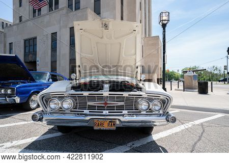 Mt. Clemens, Michigan - Usa - 06-05-2021: Mt. Clemens 2021 Hot Rod City Classic Car Show And Cruise