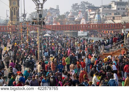 Haridwar, Uttarakhand, India, April 14, 2021. Pilgrims Holy Dip In River Ganges, The Home Of Pilgrim