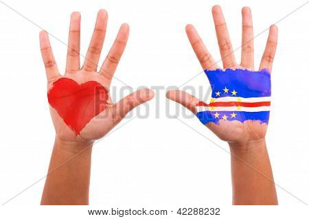 Africké ruce s namalována srdce a vlajka kapverdských, miluji koncepce Cape Verde