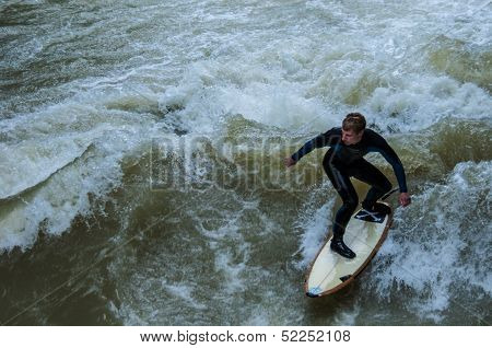 Eisbach Surfer