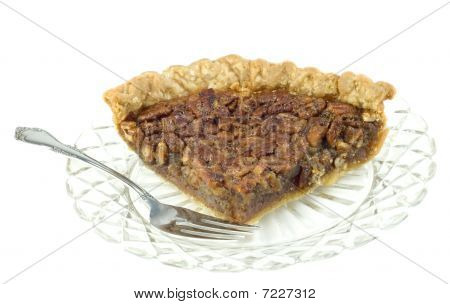 Gran rebanada de pastel de pacanas