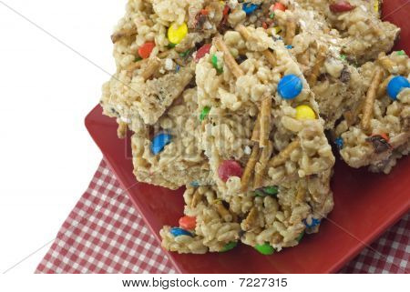 Pretzel de mantequilla de cacahuate crujiente bares