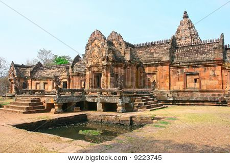 Antico palazzo nel parco storico di Phanom Roonk
