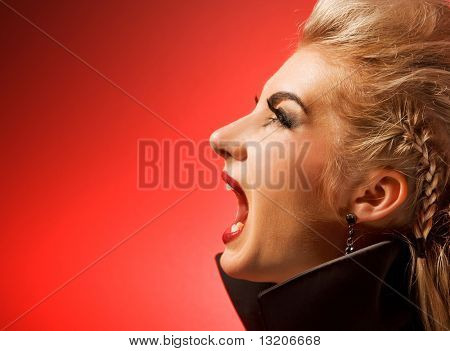 Urlando donna vamp