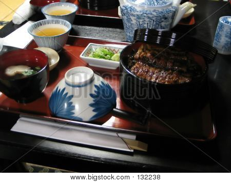 장 어 덮밥 (장 어)