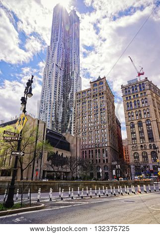 Centre Street With View On New York By Gehry Skyscraper