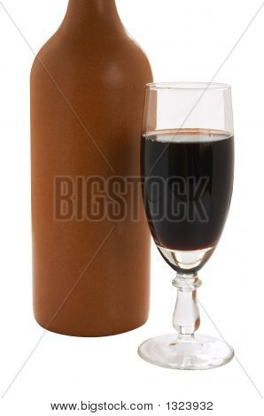 Şişe ve bardak şarap ile