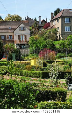 Verneuil sur Seine France - mai 2 2016 : the allotment garden in spring