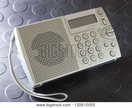 Battery powered radio that covers shortwave and broadcast bands