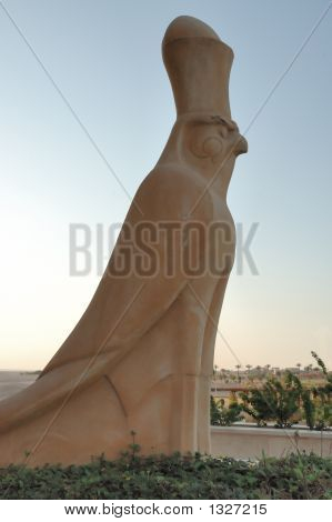  Horus 동상