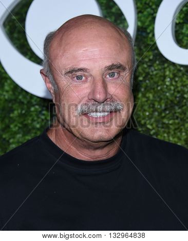 LOS ANGELES - JUN 02:  Dr. Phil McGraw arrives to the 2016 CBS Summer Soiree  on June 02, 2016 in Hollywood, CA.                