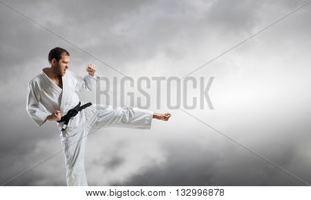Krate man in action