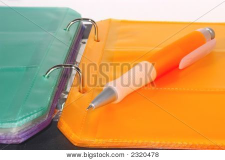 Pluma y tarjetero