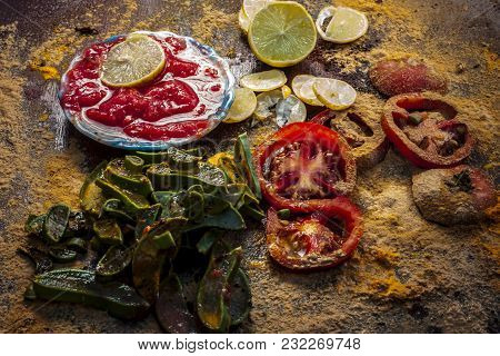 Tomato Face Pack Made With Tomato, Fuller's Earth, Multani Mitti, Curd And Rose Leaves For Glowing Y