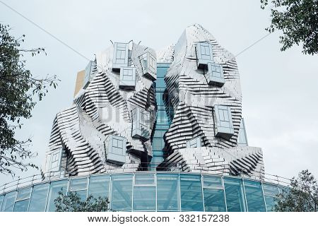 Twisting Tower In Reflective Aluminium Panels Designed By Architect Frank Gehry For Luma Arles Cultu